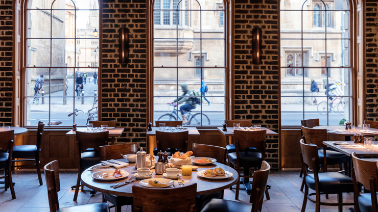 WEEKDAY ROOM WITH BREAKFAST AT THE OLD BANK HOTEL